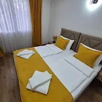 Domestika Hotell *
