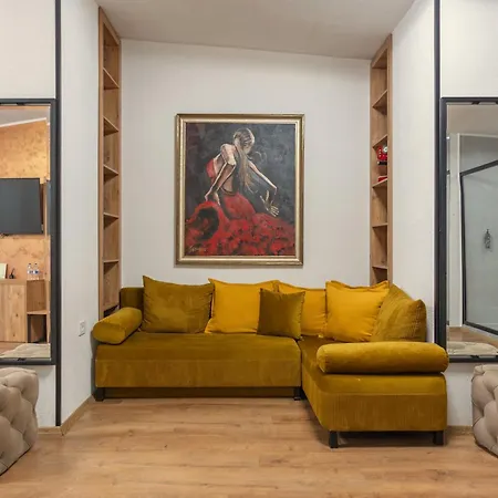 Domestika *